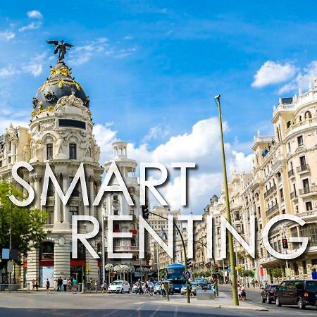Apartamentos Smartrenting Gran Via Madrid Exteriör bild