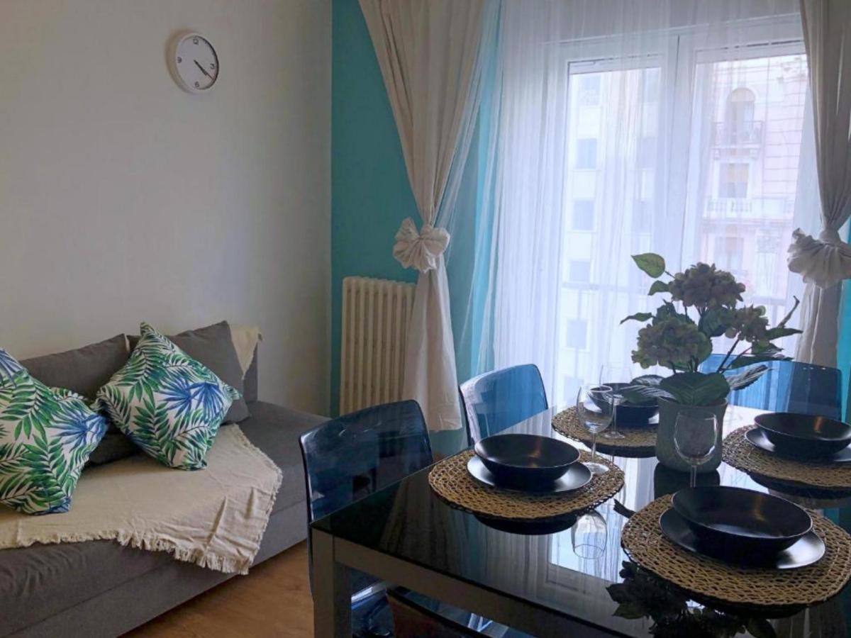 Apartamentos Smartrenting Gran Via Madrid Exteriör bild